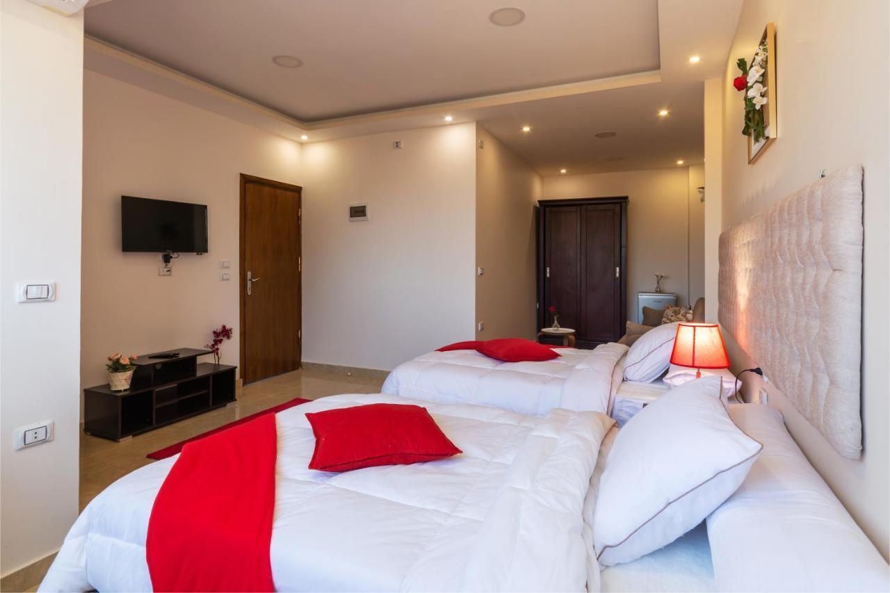 Amon Holiday Pyramids Inn Kafret el-Gabal Eksteriør billede