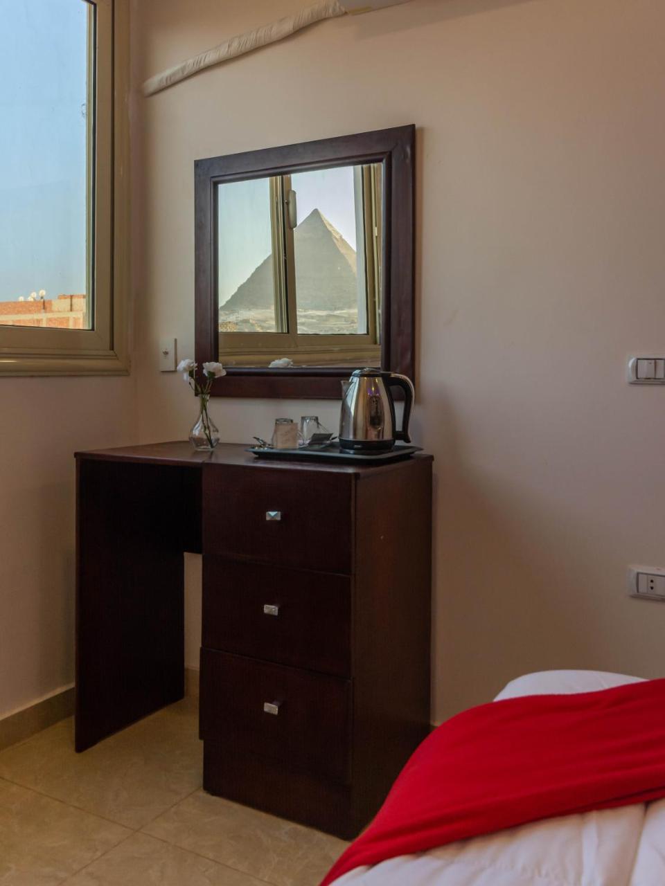 Amon Holiday Pyramids Inn Kafret el-Gabal Eksteriør billede